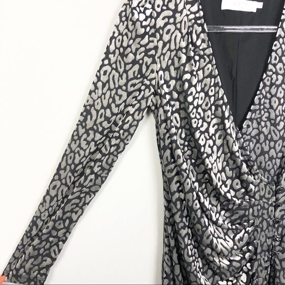 ASTR | Yasmin Dress Silver Leopard Velvet Size XS - Picture 8 of 15